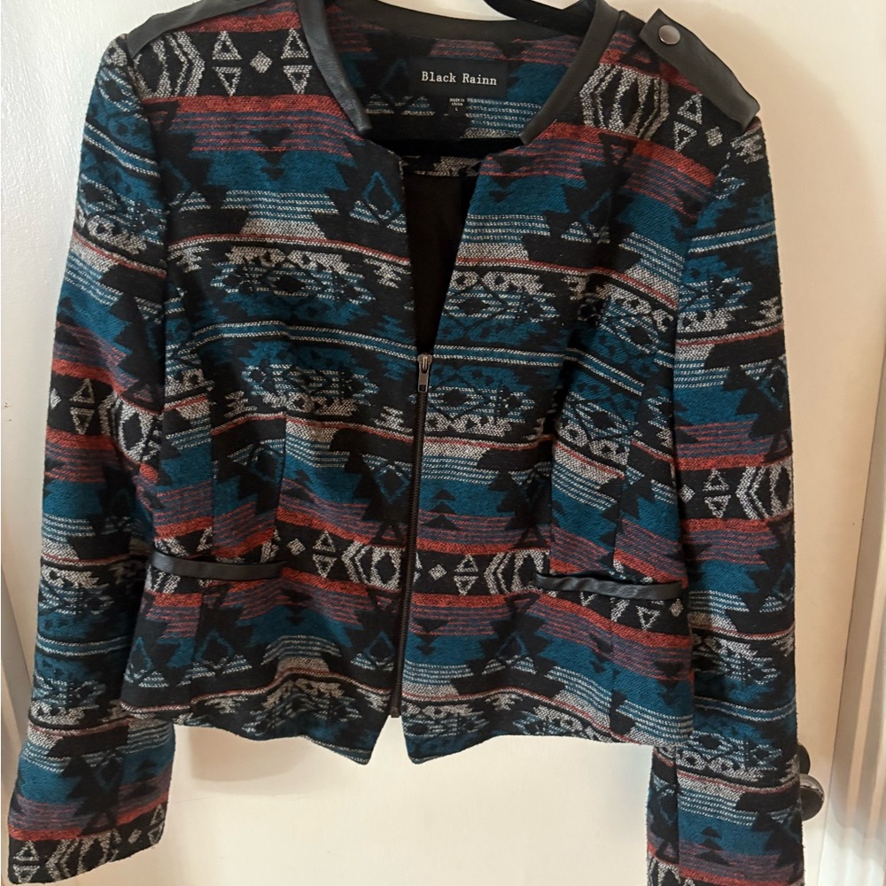 Black Rainn Women's Multicolor Cropped Patterned Jacket